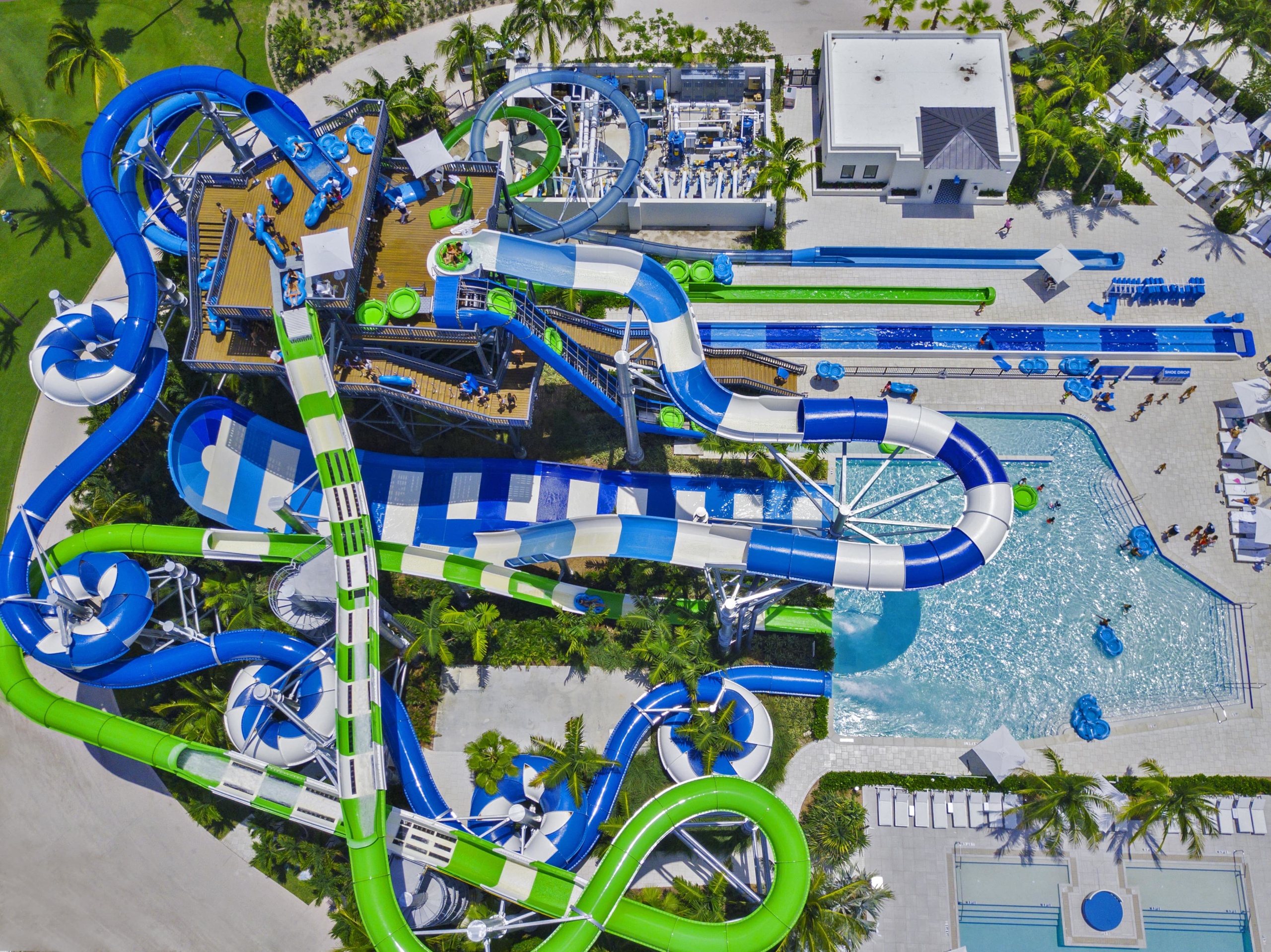 hotels on idrive with water park